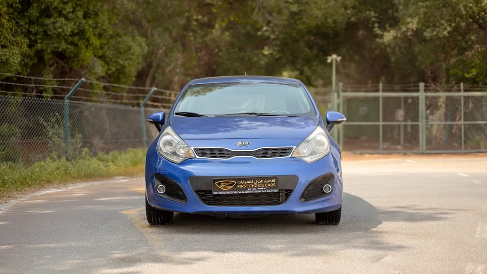 Used 2015 Kia Rio EX in Blue – Front View for Sale at First Choice Cars Dubai Sharjah