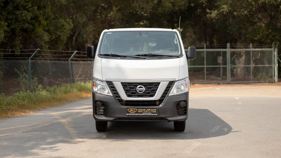 Used 2022 Nissan Urvan Standard Roof in White – Front View for Sale at First Choice Cars Dubai Sharjah