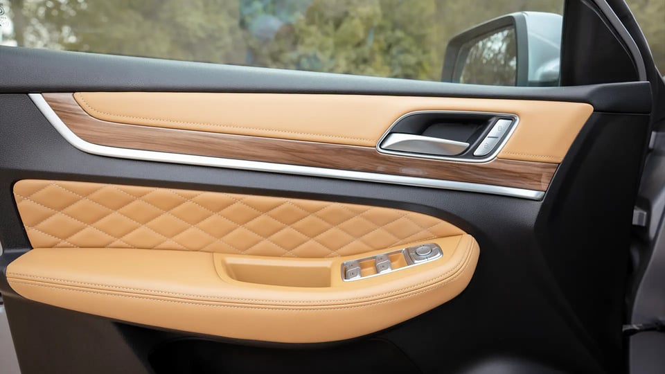 Used 2022 MG RX8 Luxury in Silver – Driver Door Panel Full View for Sale at First Choice Cars Dubai Sharjah