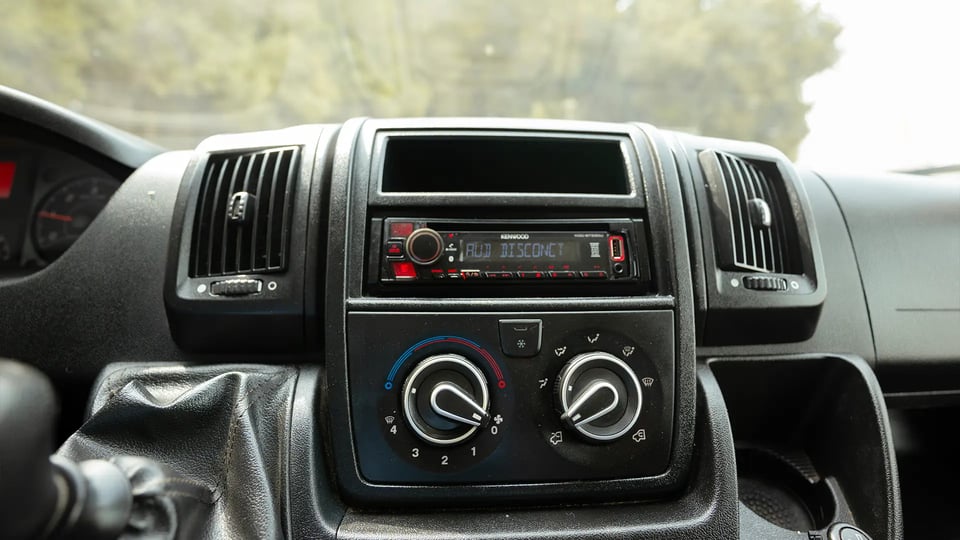 Used 2023 Peugeot Boxer L2h2 in White – Infotainment / Touchscreen System for Sale at First Choice Cars Dubai Sharjah