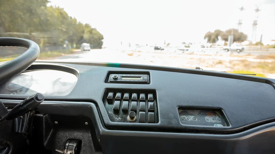 Used 2022 Eicher Skyline Pro in White – Infotainment / Touchscreen System for Sale at First Choice Cars Dubai Sharjah