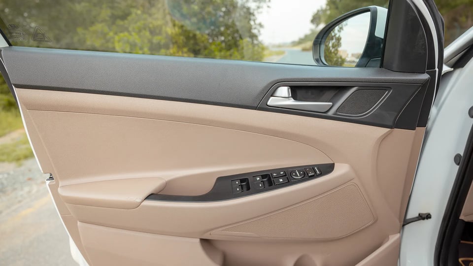 Used 2020 Hyundai Tucson GDI in White – Driver Door Panel Full View for Sale at First Choice Cars Dubai Sharjah