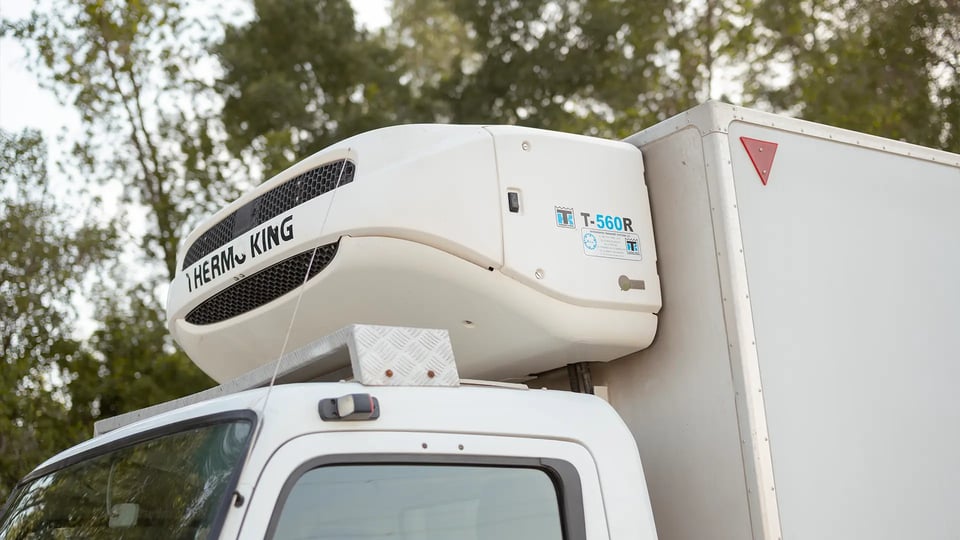 Used 2020 Mitsubishi Canter Chiller Box in White – Chiller Cooling Unit View for Sale at First Choice Cars Dubai Sharjah