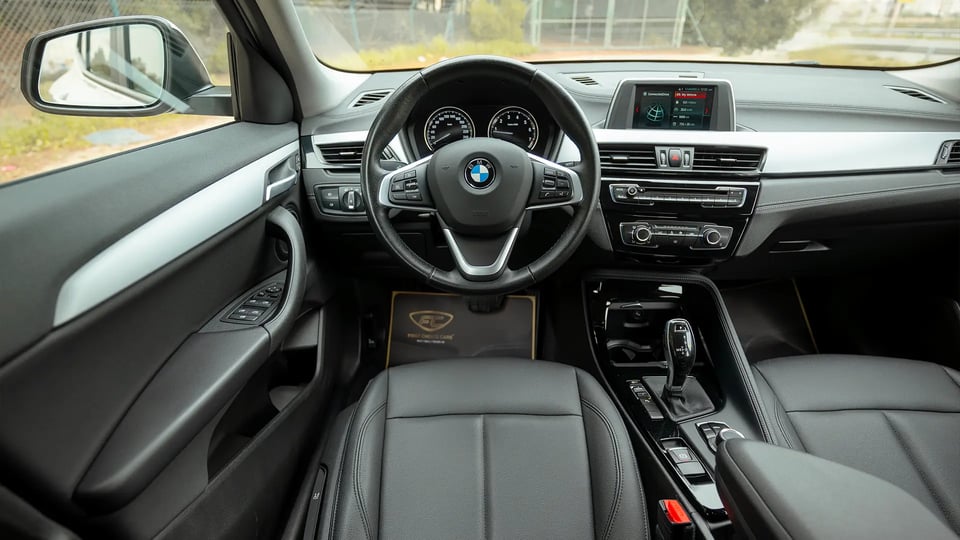 Used 2020 BMW X2 S-Drive 20i in White – Steering Wheel & Instrument Cluster for Sale at First Choice Cars Dubai Sharjah