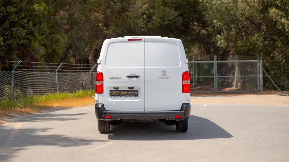 Used 2022 Peugeot Expert L3 in White – Back/Rear View for Sale at First Choice Cars Dubai Sharjah