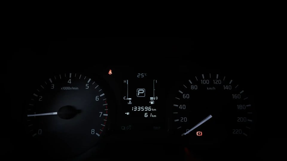 Used 2022 Nissan Navara SE in White – Odometer / Mileage Reading View for Sale at First Choice Cars Dubai Sharjah