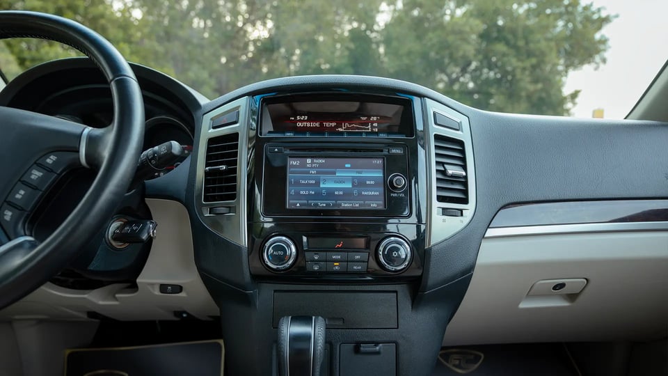 Used 2022 Mitsubishi Pajero 3.0L GLS Midline in Grey – Infotainment / Touchscreen System for Sale at First Choice Cars Dubai Sharjah