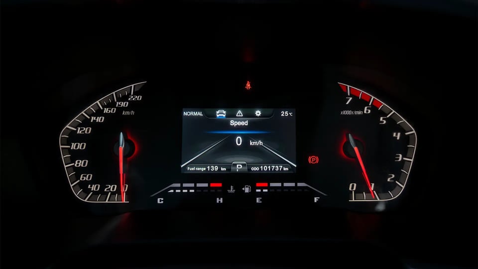 Used 2023 Peugeot Landtrek Double Cabin in White – Odometer / Mileage Reading View for Sale at First Choice Cars Dubai Sharjah