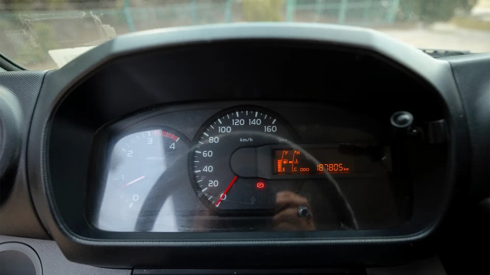 Used 2019 Hino 300 Dry Box in White – Odometer / Mileage Reading View for Sale at First Choice Cars Dubai Sharjah