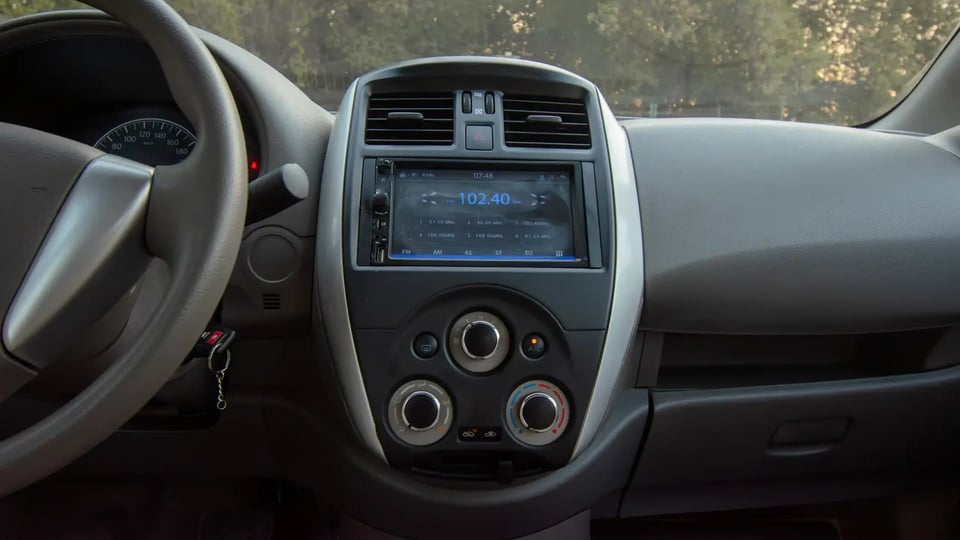 Used 2023 Nissan Sunny SV in White – Infotainment / Touchscreen System for Sale at First Choice Cars Dubai Sharjah