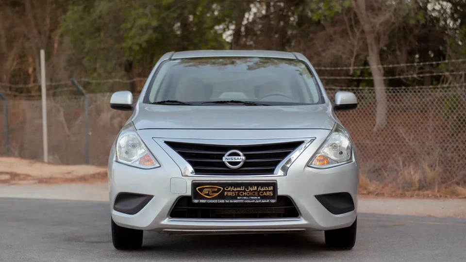 Used 2022 Nissan Sunny SV in Silver – Front View for Sale at First Choice Cars Dubai Sharjah