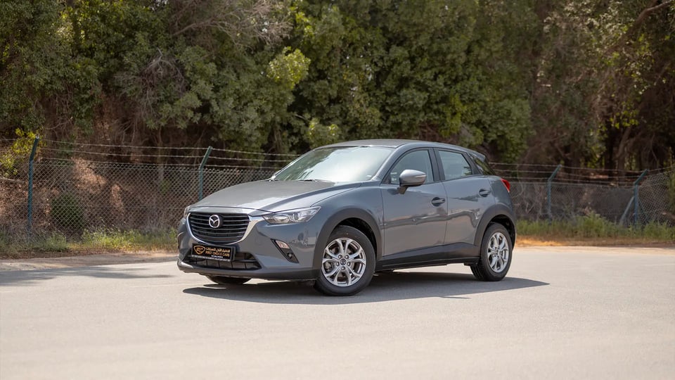 Used 2023 Mazda CX-3 GS in Grey – Left Front Diagonal (45°) View for Sale at First Choice Cars Dubai Sharjah