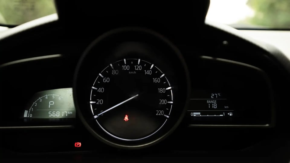 Used 2023 Mazda CX-3 GS in Grey – Odometer / Mileage Reading View for Sale at First Choice Cars Dubai Sharjah