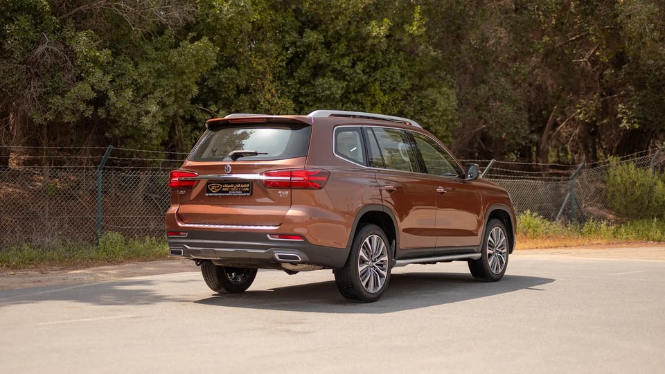 Used 2021 MG RX8 Luxury in Brown – Right Back Diagonal (45°) View for Sale at First Choice Cars Dubai Sharjah