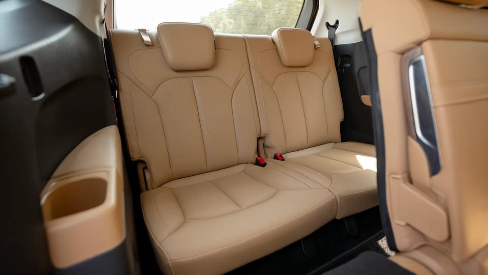 Used 2021 MG RX8 Luxury in Brown – Taillight Close-up for Sale at First Choice Cars Dubai Sharjah