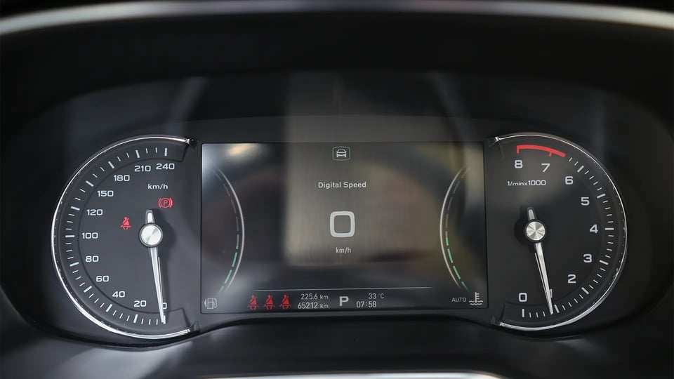 Used 2021 MG RX8 Luxury in Brown – Odometer / Mileage Reading View for Sale at First Choice Cars Dubai Sharjah