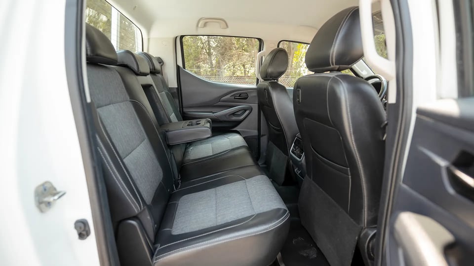 Used 2023 Peugeot Landtrek Double Cabin in White – Rear Passenger Side Cabin View for Sale at First Choice Cars Dubai Sharjah