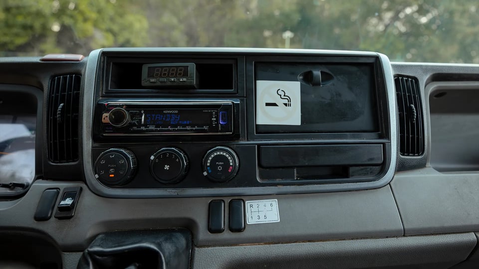 Used 2023 Mitsubishi Canter Chiller Box in White – Infotainment / Touchscreen System for Sale at First Choice Cars Dubai Sharjah