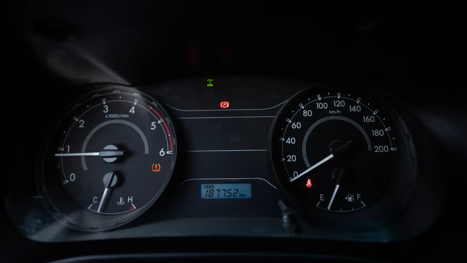 Used 2021 Toyota Hilux DLX Double Cabin in White – Odometer / Mileage Reading View for Sale at First Choice Cars Dubai Sharjah