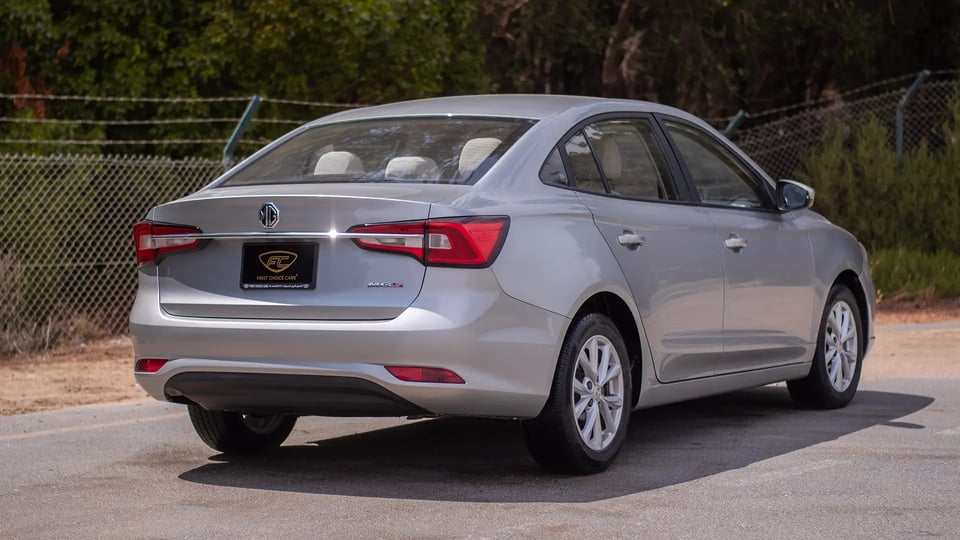 Used 2022 MG 5 Comfort in Silver – Right Back Diagonal (45°) View for Sale at First Choice Cars Dubai Sharjah
