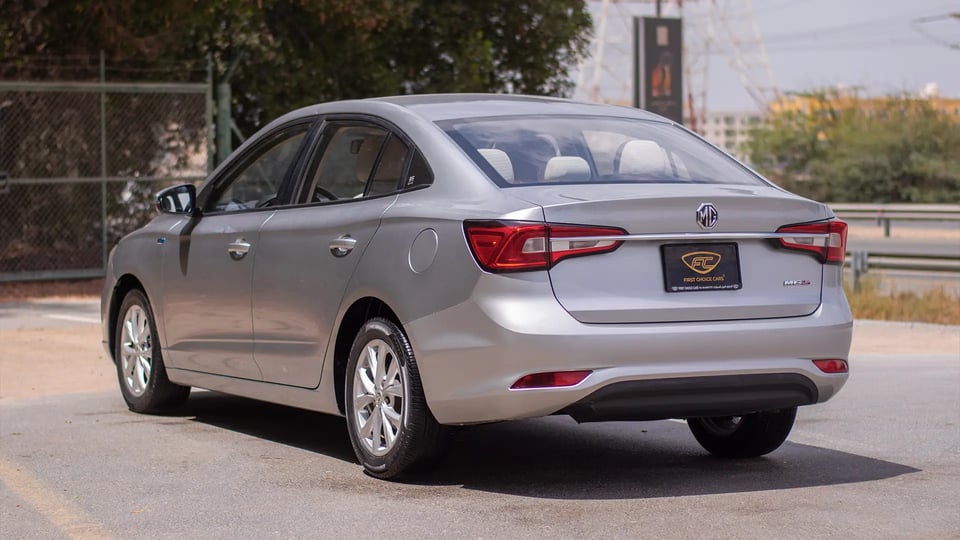 Used 2022 MG 5 Comfort in Silver – Left Back Diagonal (45°) View for Sale at First Choice Cars Dubai Sharjah