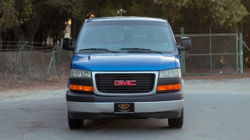 Used 2019 GMC Savana Passanger Van in Blue – Front View for Sale at First Choice Cars Dubai Sharjah