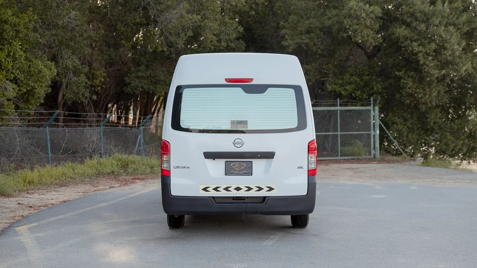 Used 2023 Nissan Urvan High Roof in White – Back/Rear View for Sale at First Choice Cars Dubai Sharjah