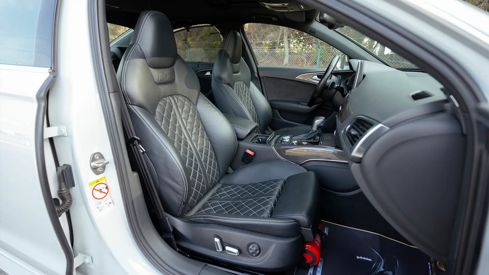 Used 2016 Audi S6/RS6 TFSI Quattro in White – Front Passenger Side Cabin View for Sale at First Choice Cars Dubai Sharjah