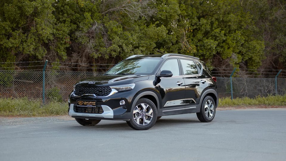 Used 2024 Kia Sonet EX in Black – Left Front Diagonal (45°) View for Sale at First Choice Cars Dubai Sharjah