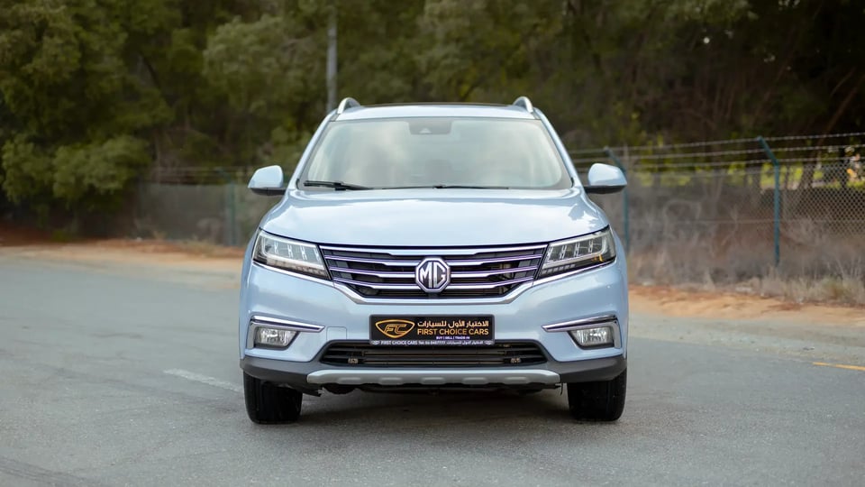 Used 2022 MG RX5 Luxury in Silver – Front View for Sale at First Choice Cars Dubai Sharjah