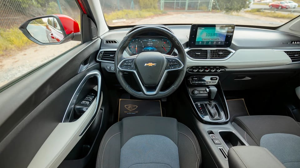Used 2023 Chevrolet Captiva Premier in Red – Steering Wheel & Instrument Cluster for Sale at First Choice Cars Dubai Sharjah
