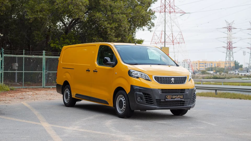 Used 2020 Peugeot Expert L3 in Yellow – Right Front Diagonal (45°) View for Sale at First Choice Cars Dubai Sharjah