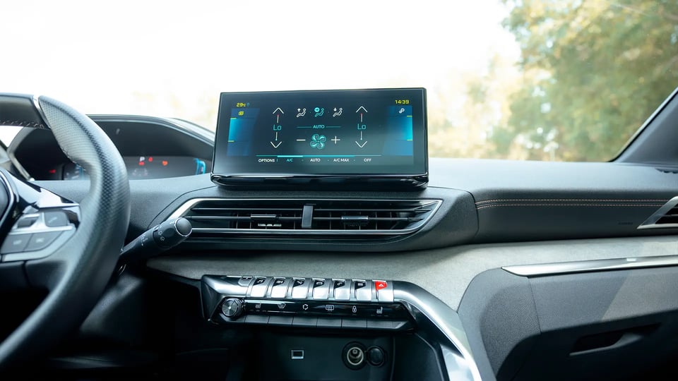 Used 2022 Peugeot 3008 Hybrid 4 GT in Blue – Infotainment / Touchscreen System for Sale at First Choice Cars Dubai Sharjah