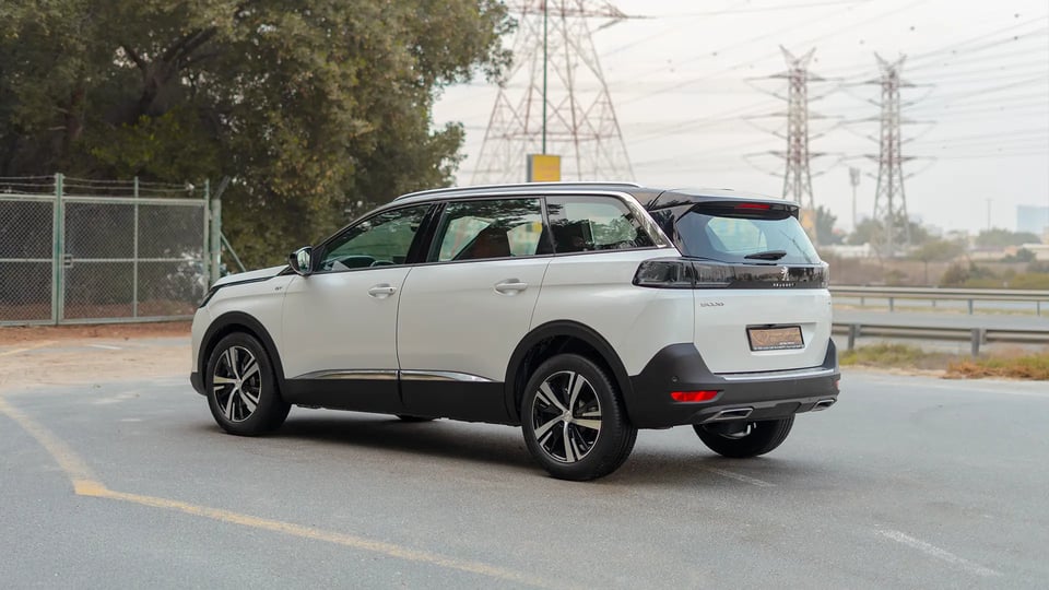 Used 2024 Peugeot 5008 GT Line in White – Left Back Diagonal (45°) View for Sale at First Choice Cars Dubai Sharjah