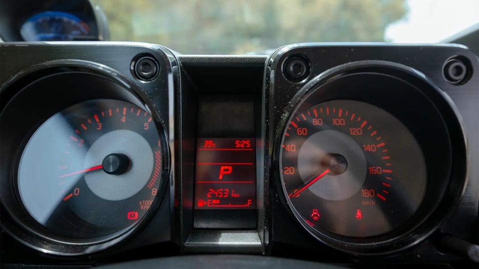 Used 2025 Suzuki Jimny GLX in Beige – Odometer / Mileage Reading View for Sale at First Choice Cars Dubai Sharjah