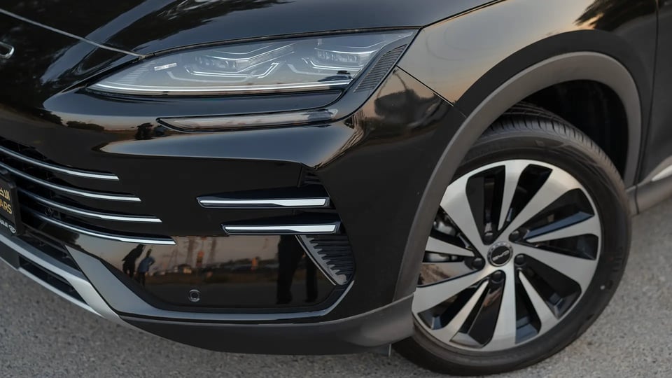 Used 2025 BYD Song Plus Premium in Black – Headlight Close-up for Sale at First Choice Cars Dubai Sharjah