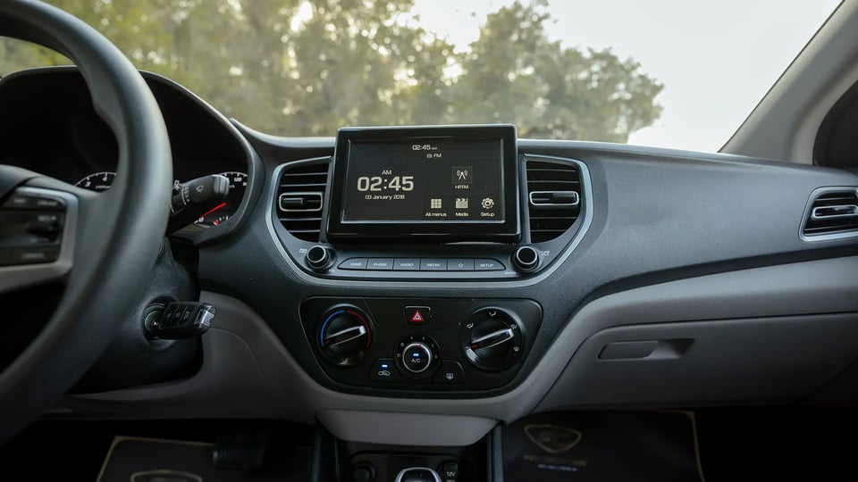 Used 2023 Hyundai Accent Smart in White – Infotainment / Touchscreen System for Sale at First Choice Cars Dubai Sharjah