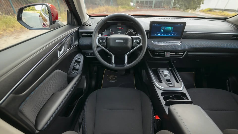 Used 2023 Haval Jolion Plus in Red – Steering Wheel & Instrument Cluster for Sale at First Choice Cars Dubai Sharjah