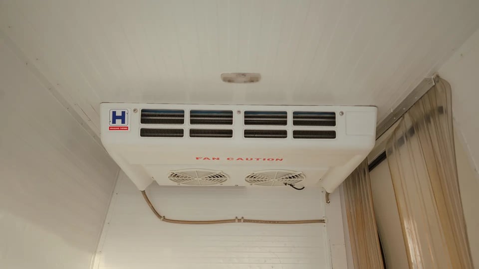 Used 2022 Peugeot Expert L3 in White – Chiller Cooling Unit View for Sale at First Choice Cars Dubai Sharjah