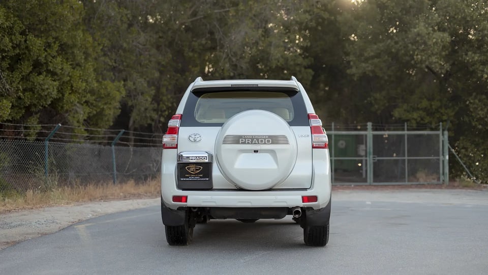 Used 2016 Toyota Prado VXR in White – Back/Rear View for Sale at First Choice Cars Dubai Sharjah