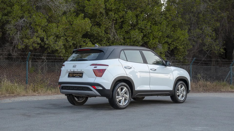 Used 2025 Hyundai Creta Smart in White – Right Back Diagonal (45°) View for Sale at First Choice Cars Dubai Sharjah