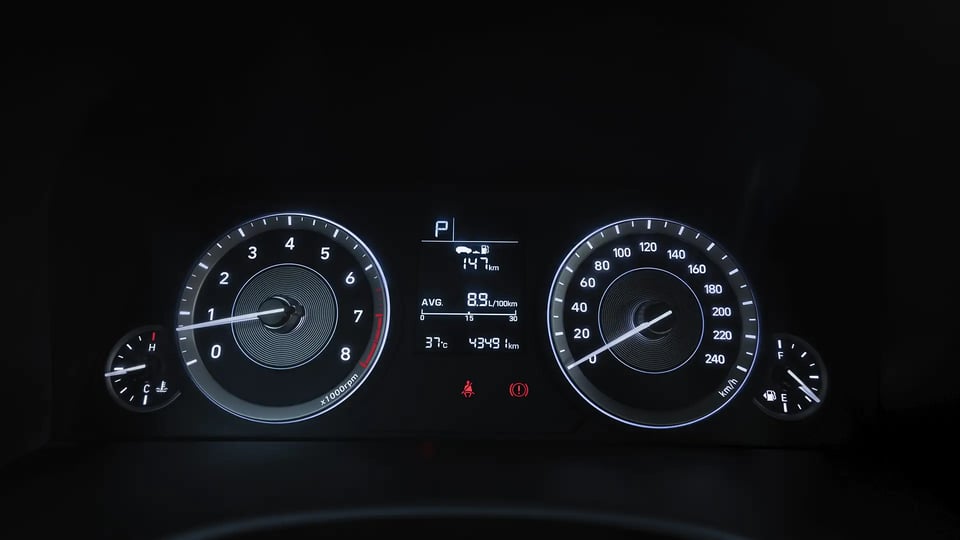 Used 2025 Hyundai Creta Smart in White – Odometer / Mileage Reading View for Sale at First Choice Cars Dubai Sharjah