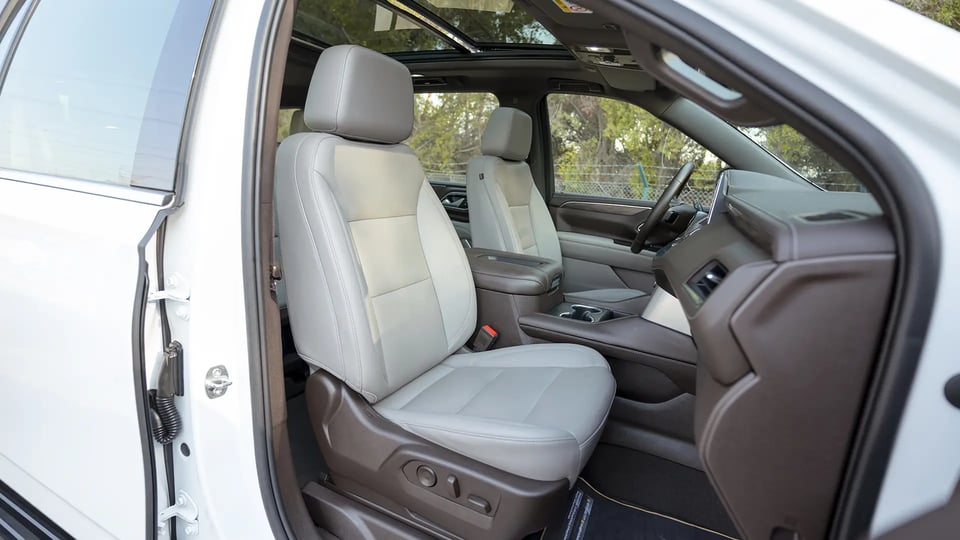 Used 2023 Chevrolet Suburban LT in White – Front Passenger Side Cabin View for Sale at First Choice Cars Dubai Sharjah