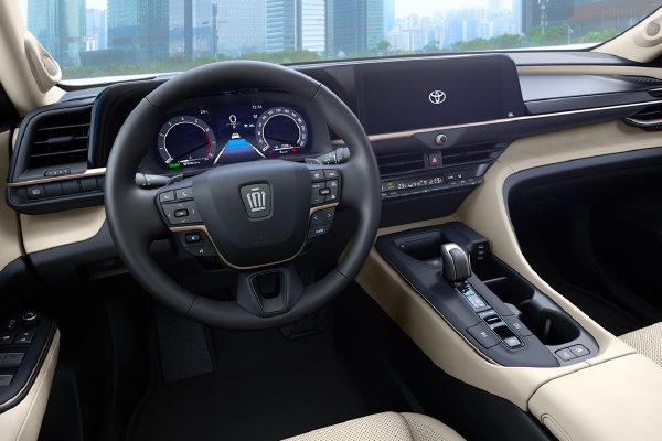 Toyota Crown Dashboard