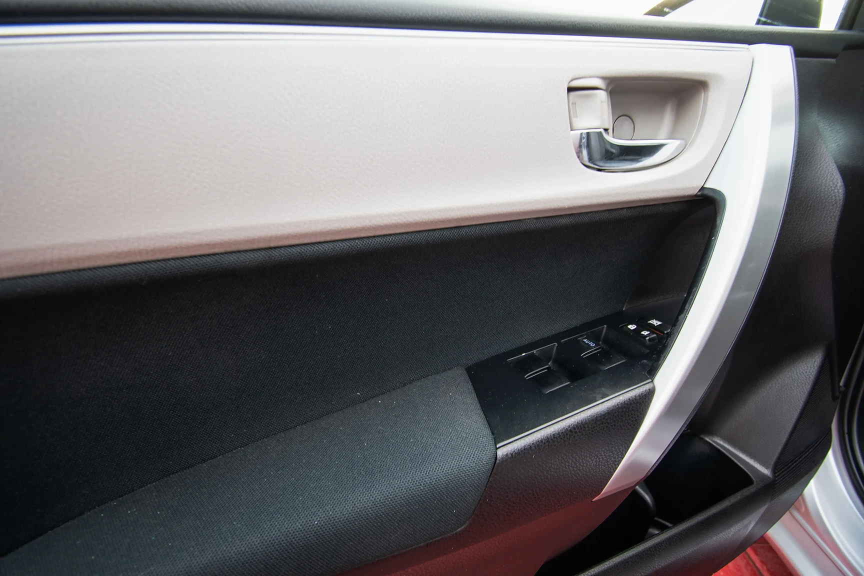 Toyota Corolla SE 2015 – Vehicle 145 (Image 11)