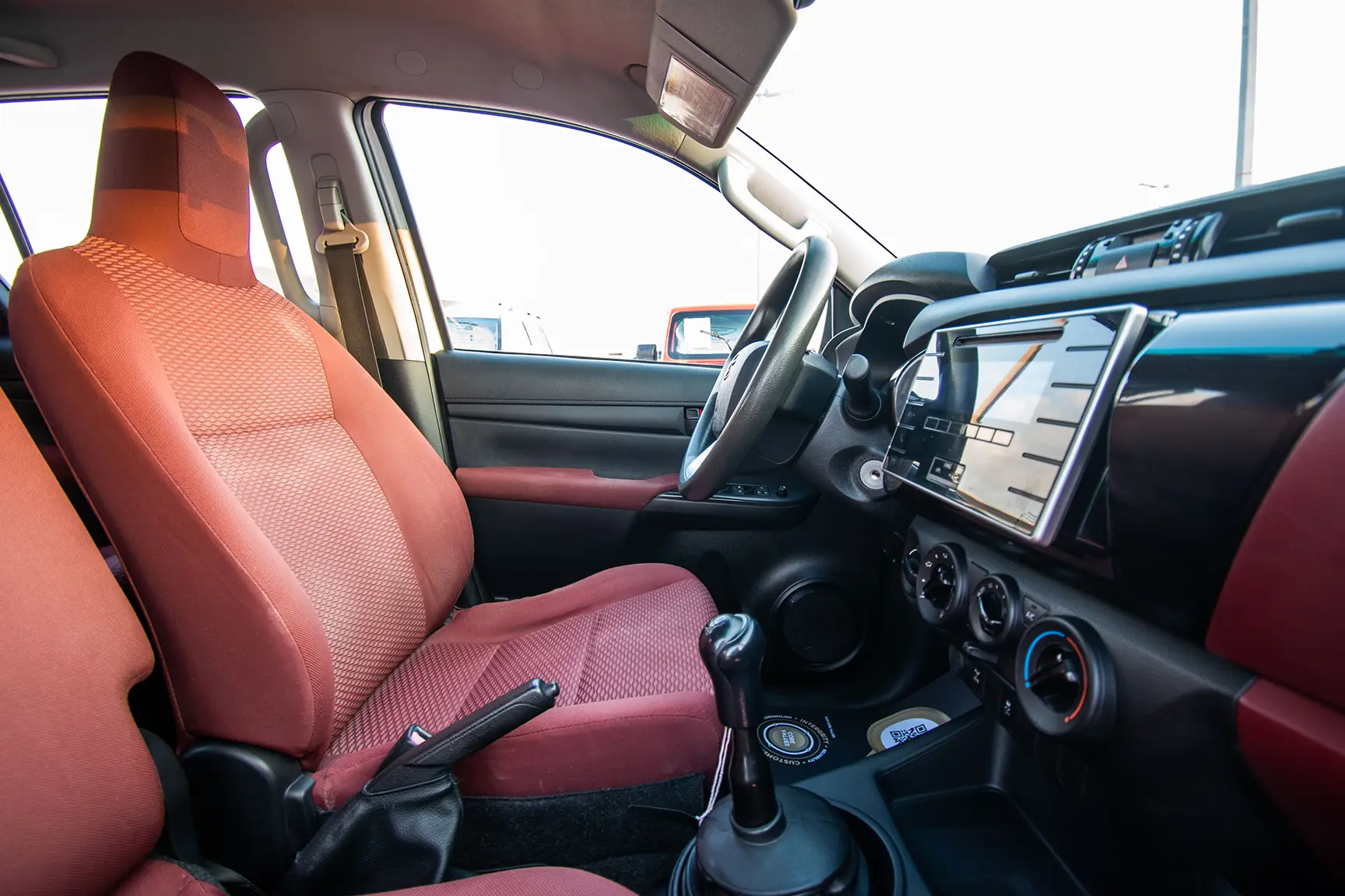 Toyota Hilux Hilux DLS DOUBLE CABIN 2.4L 4X4 (DIESEL) 2017