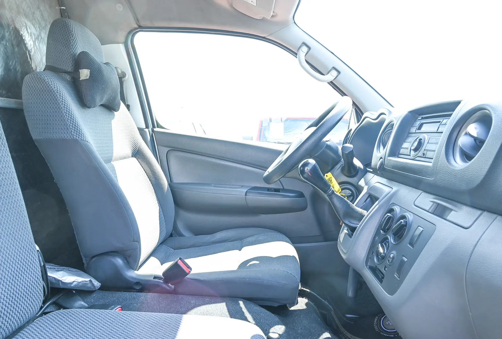 Nissan Urvan Van 4 Door 3 Seater M/t 2016
