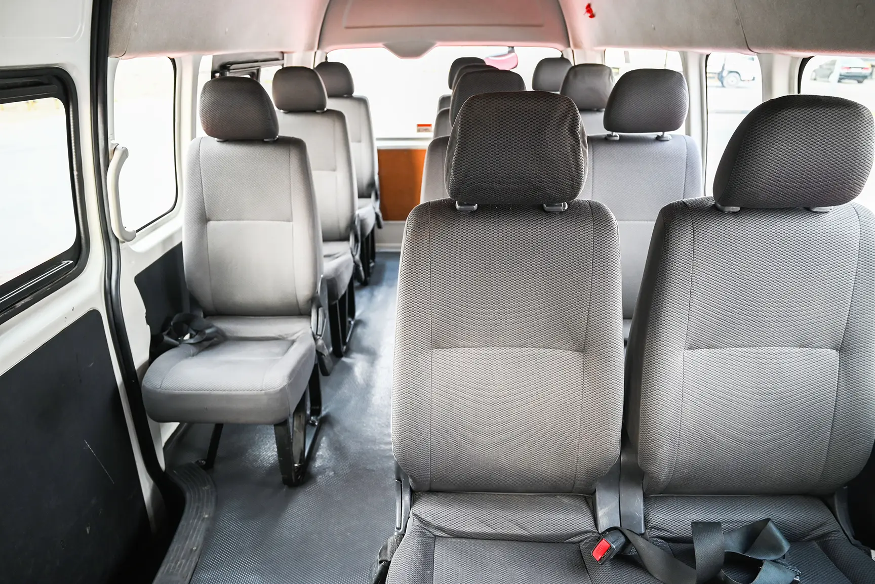 Toyota Hiace Glx - High Roof - 13 Str - Commuter 2017