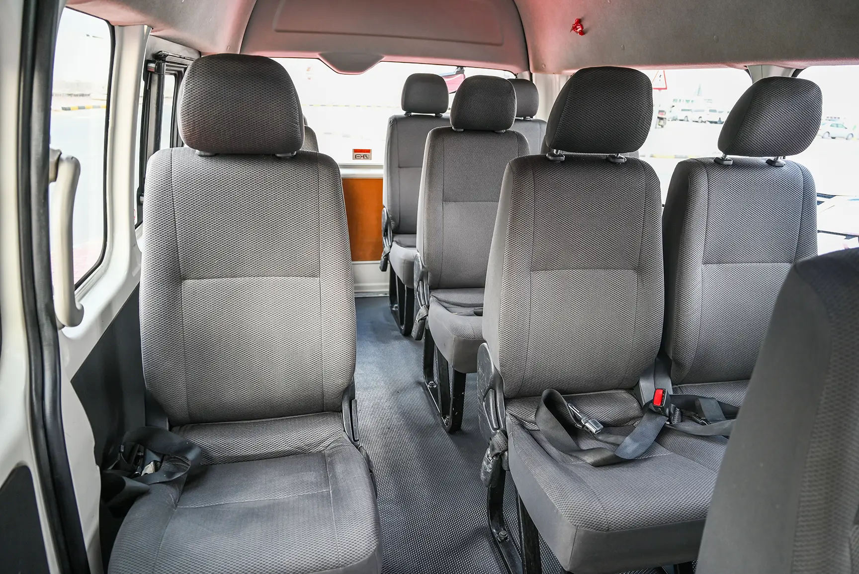 Toyota Hiace Glx - High Roof - 13 Str - Commuter 2017