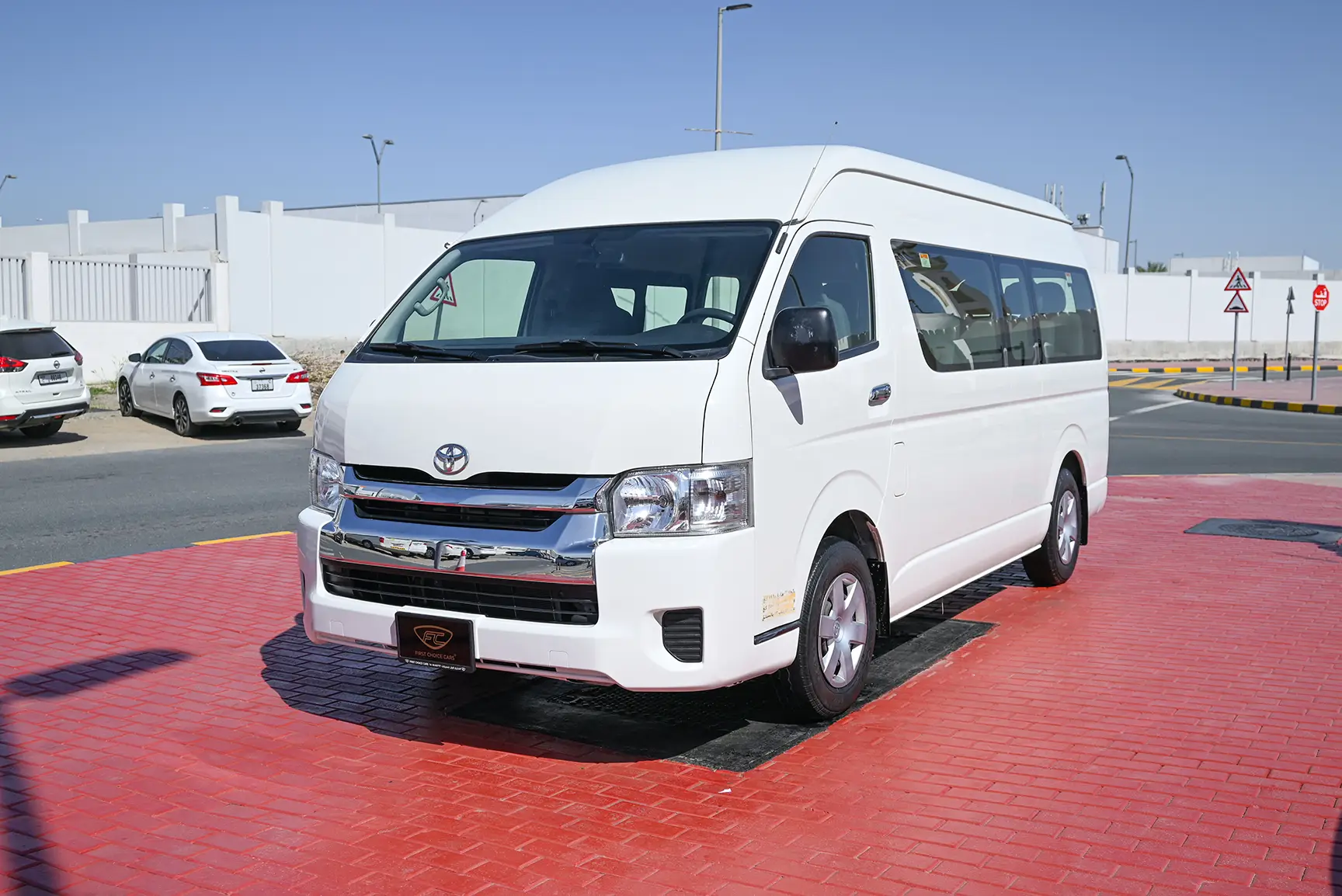 Toyota Hiace GLX - High Roof